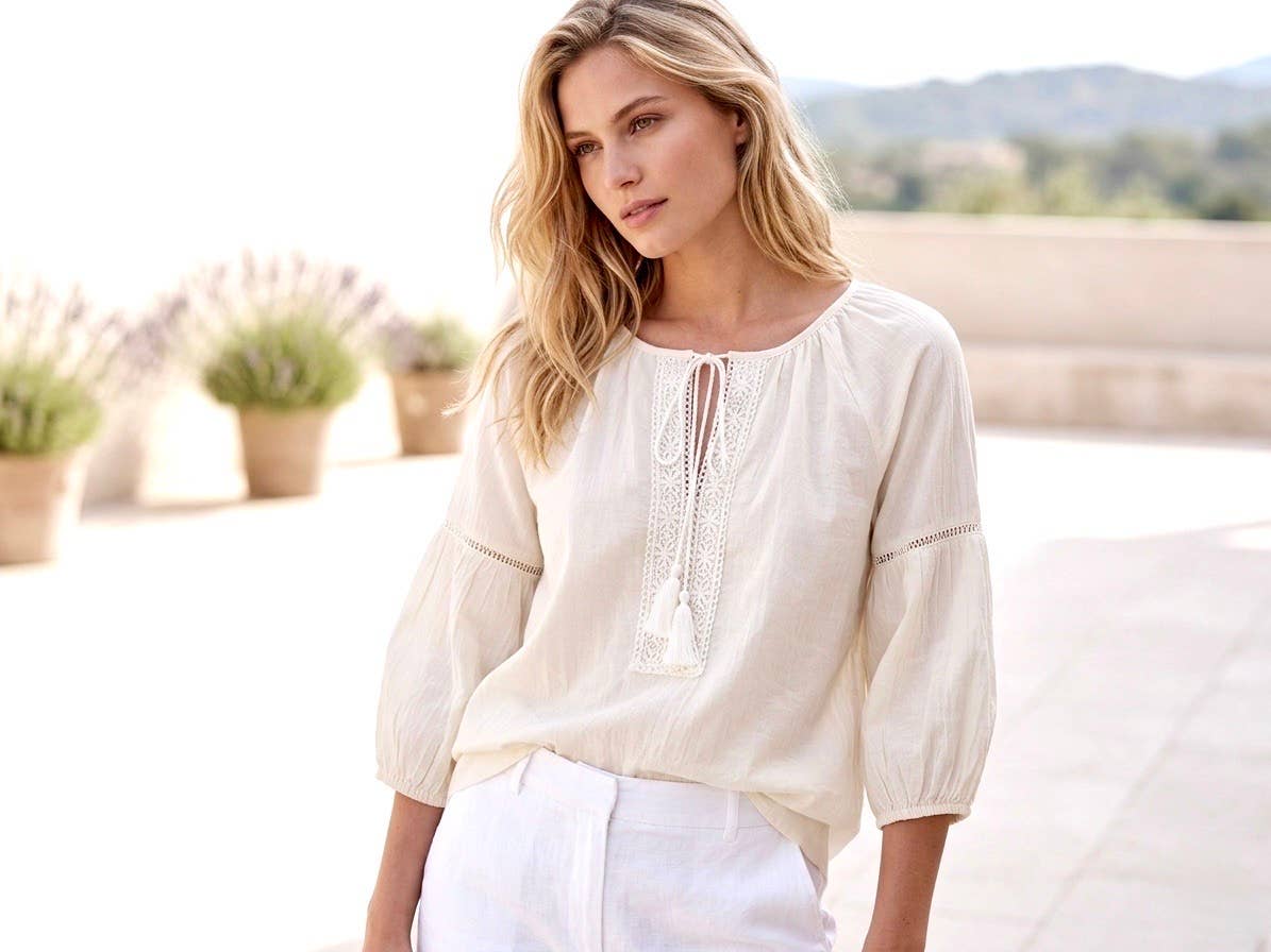 Bohemisk broderad blus - Viskos - med tofsar: Offwhite