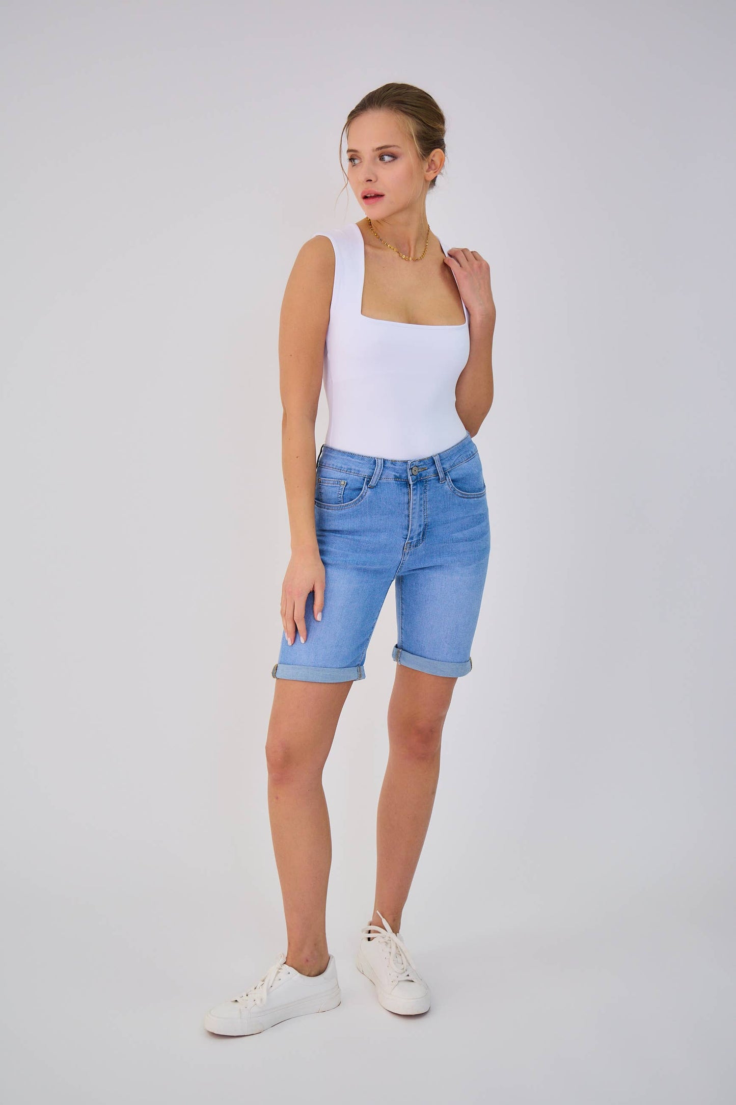 Jeansshorts ”Talya” (Push-up): Ljusblå