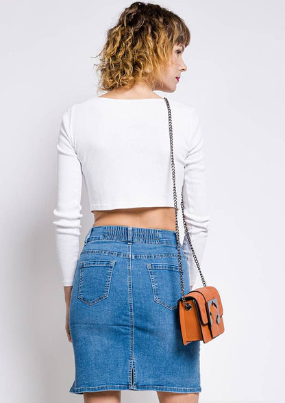 Kort jeanskjol till knäet, med elastisk midja: denim blå