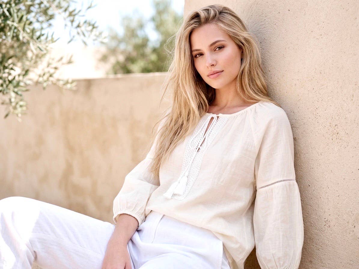Bohemisk broderad blus - Viskos - med tofsar: Offwhite