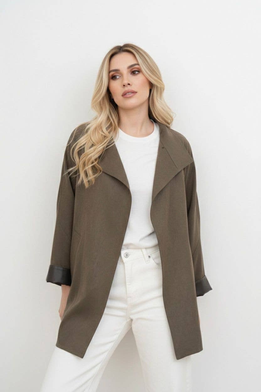 Bältad jacka i mockaimitation: Khaki