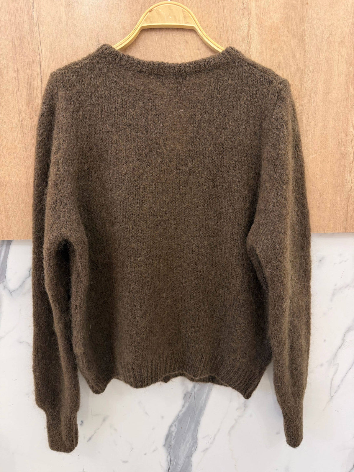 Kofta i kidmohair & ull med rund hals: Brun