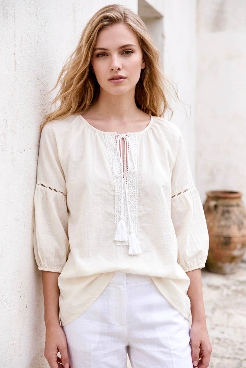 Bohemisk broderad blus - Viskos - med tofsar: Offwhite