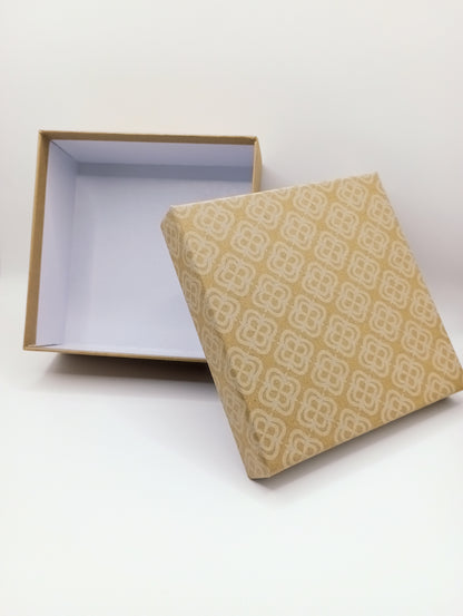 Presentbox i kraftpapper - olika storlekar