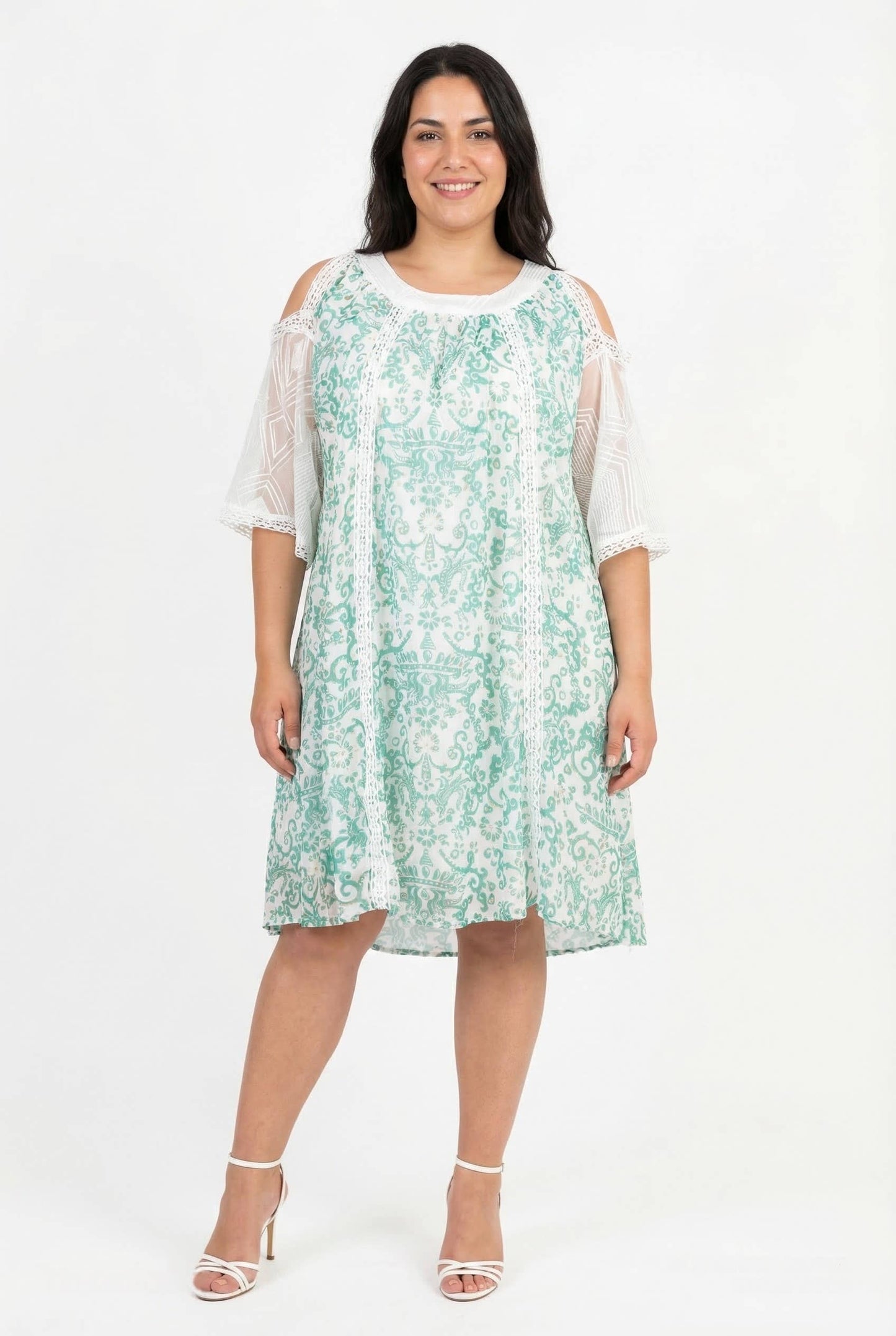 Plus size-klänning m. broderier : Grön