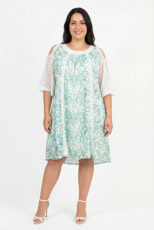 Plus size-klänning m. broderier : Grön