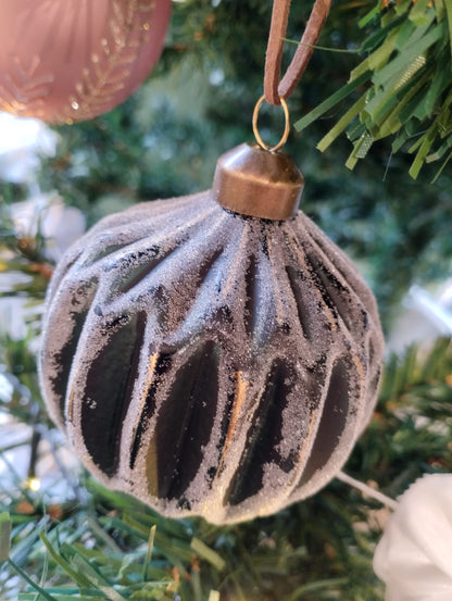 Julkula - Mörkgrön - Kula med Snöglitter