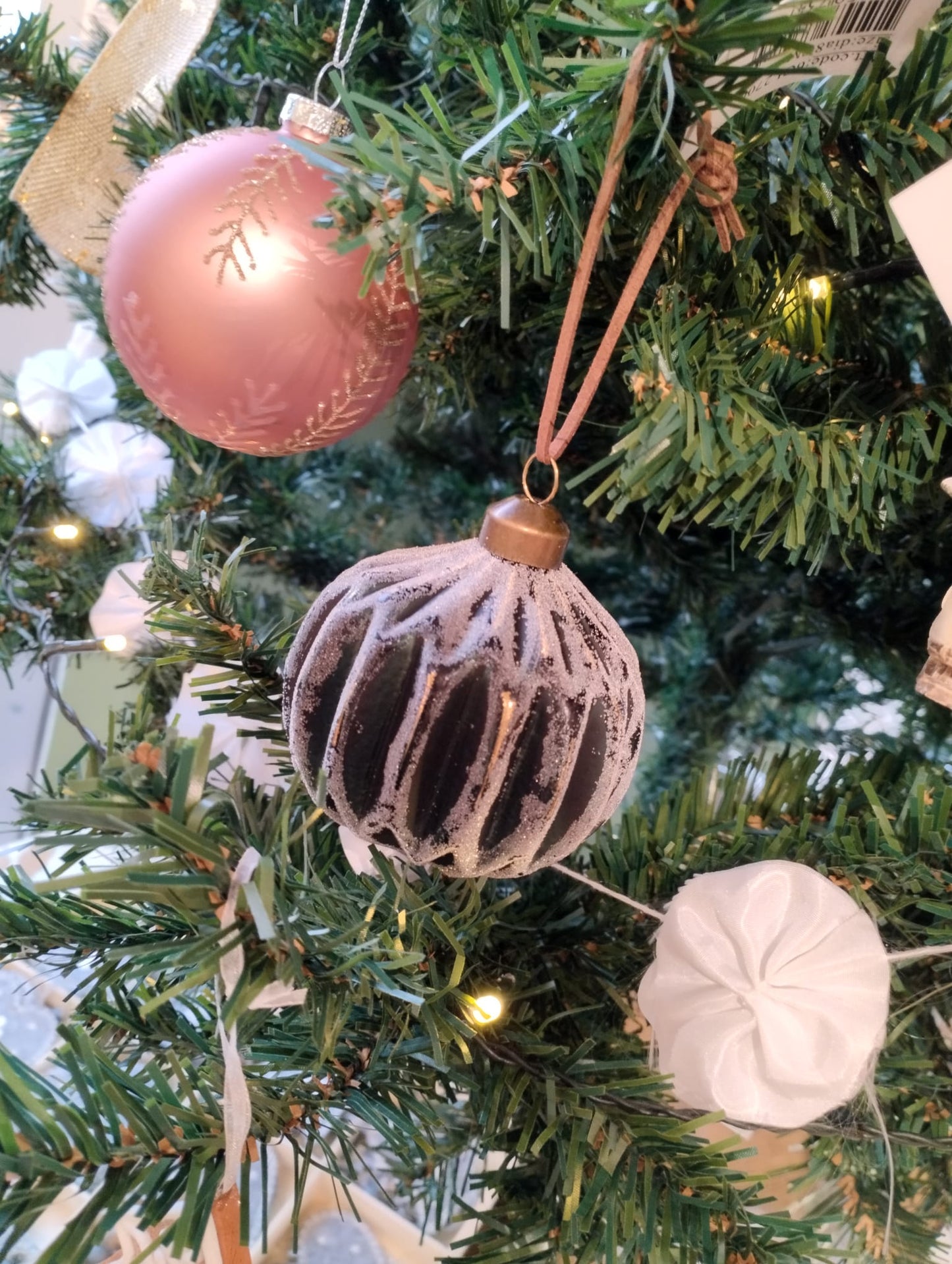 Julkula - Mörkgrön - Kula med Snöglitter