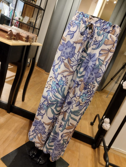 Blå blommiga byxor med fickor - XL/XXL