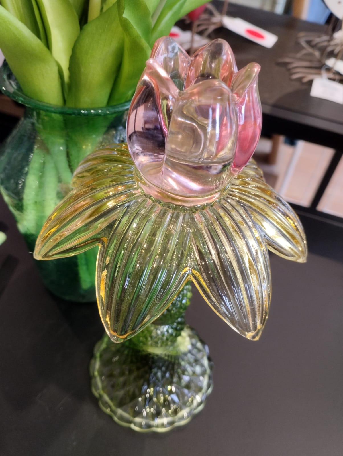 Ljusstake Tulpan i glas, gul/grön/rosa (B/H/D) 11 × 20 × 11 cm
