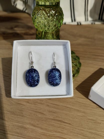 Par Örhängen - Dichroic Glas - Mörkblå - Silver - Marianne Degener