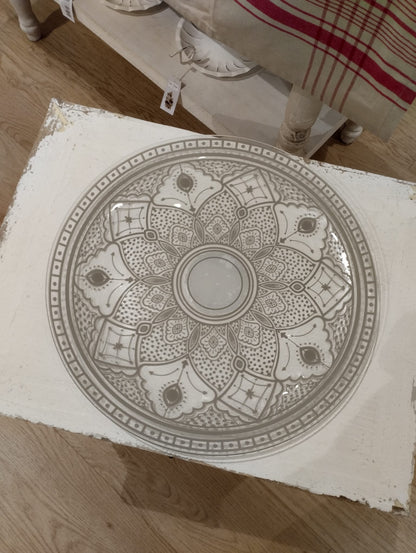 Serveringsfat i glas - Grå Mönster - Diameter 31cm